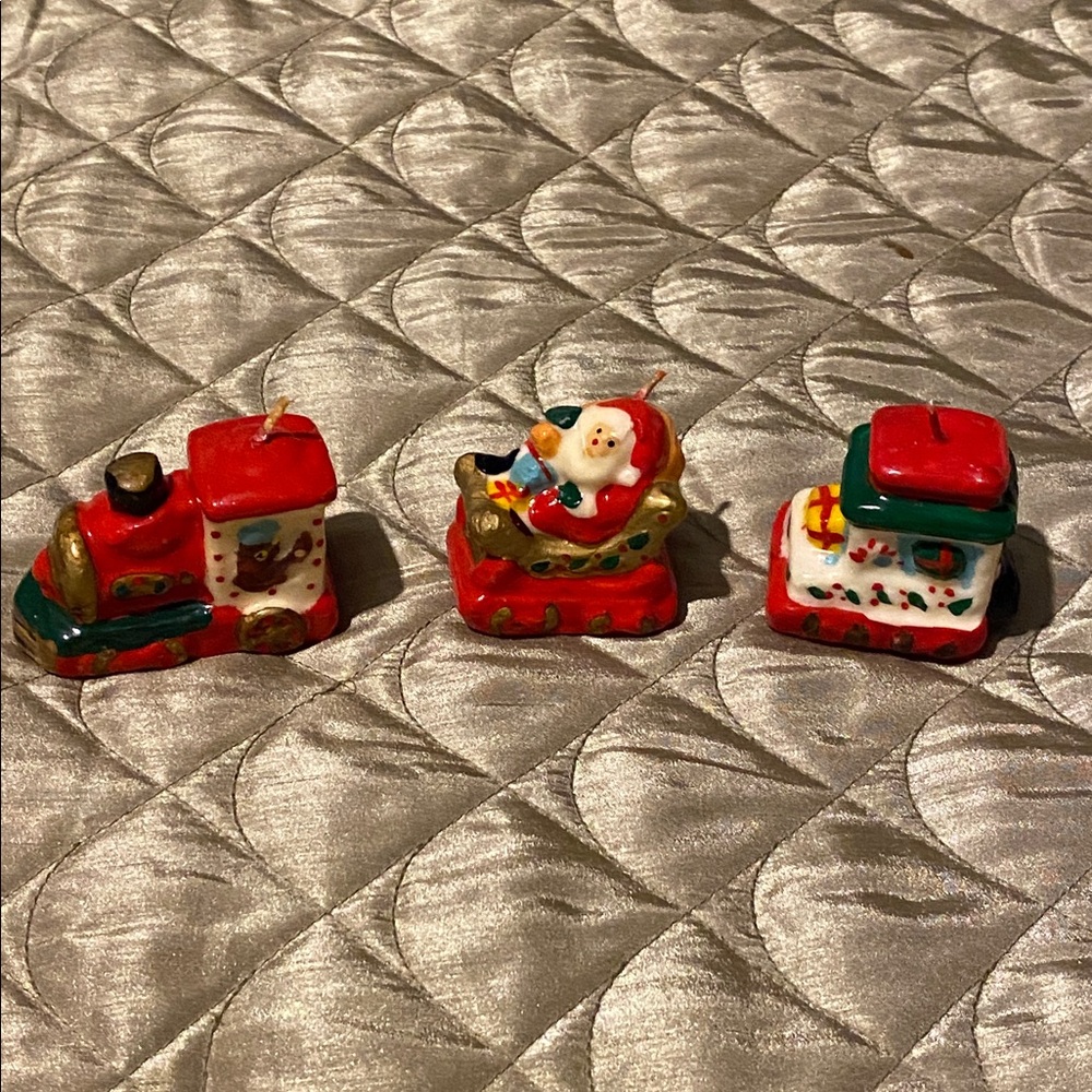 Vintage Festive Train wax candle Set with Santa - Red